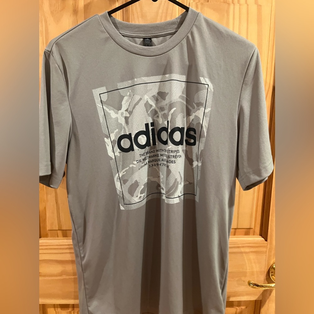 Adidas T-shirt